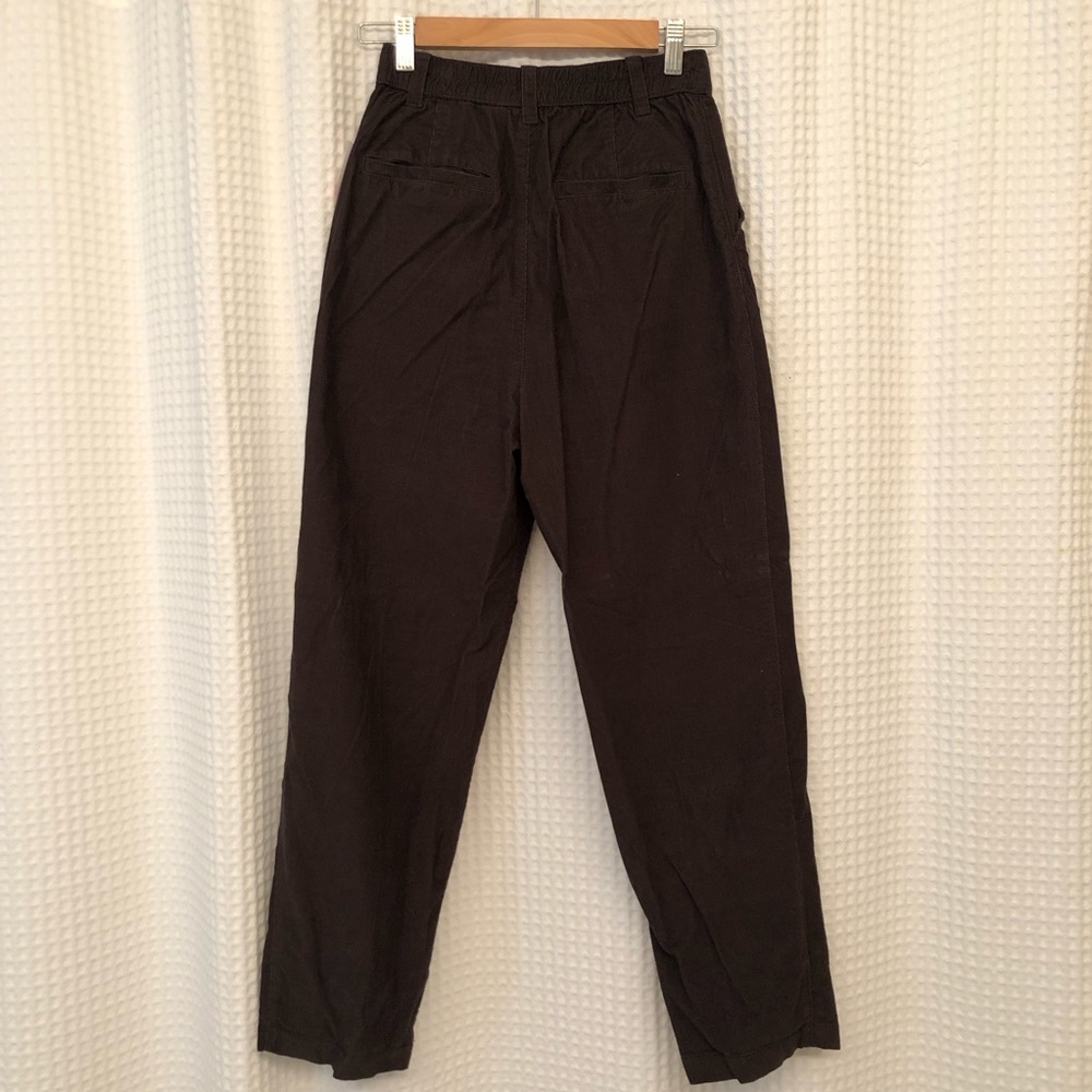 NWT GAP pleated cropped corduroy trouser